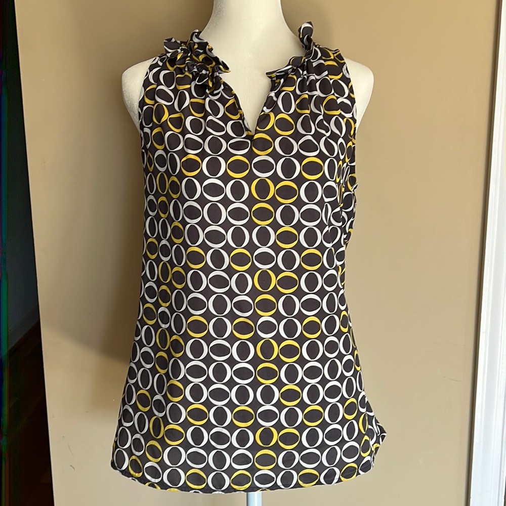 Sleeveless blouse